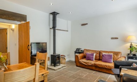 2 Bed in High Peak 1