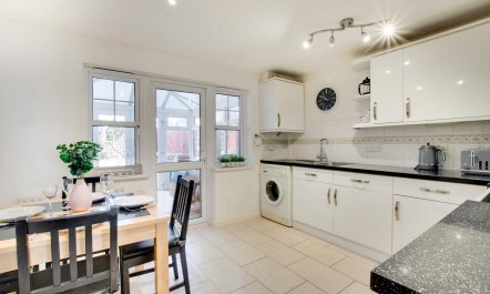 3 Bed in Wyke Regis 4