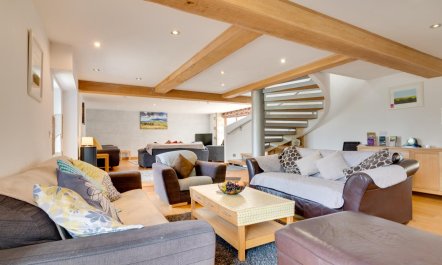 4 Bed in High Peak 4