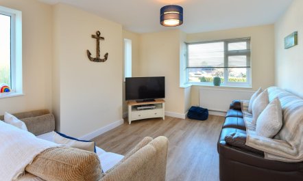 4 Bed in Llanbedrog 9