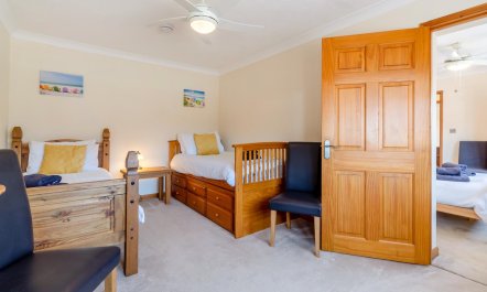 3 Bed in Walcott 6