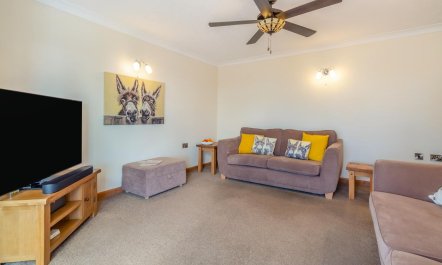 3 Bed in Walcott 6