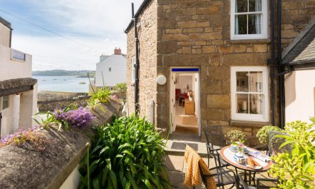 2 Bed in St. Ives 1