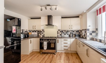 3 Bed in Appledore 2