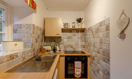 1 Bed in Two Waters Foot 8