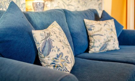 1 Bed in Two Waters Foot 6