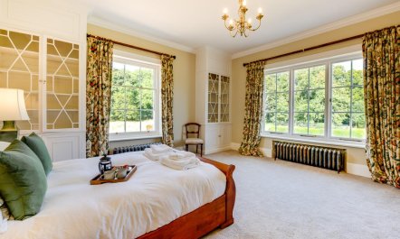 8 Bed in South Raynham 9