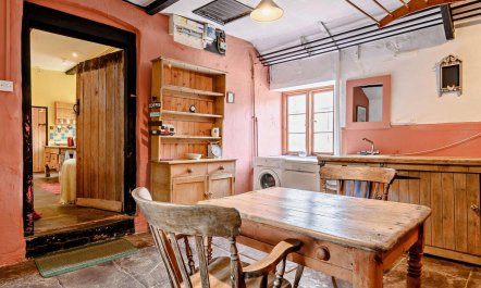 7 Bed in Talybont-on-Usk 8