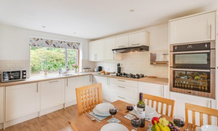 3 Bed in Dronfield 2