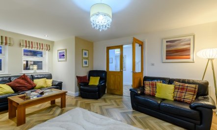 4 Bed in North Sunderland 5