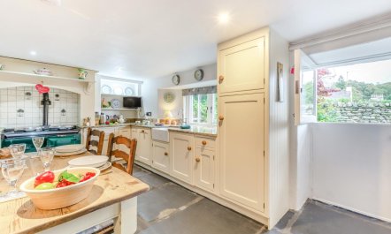 3 Bed in Clappersgate 6