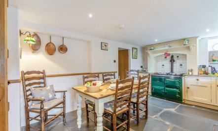 3 Bed in Clappersgate 5