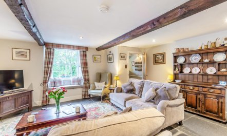 3 Bed in Clappersgate 2