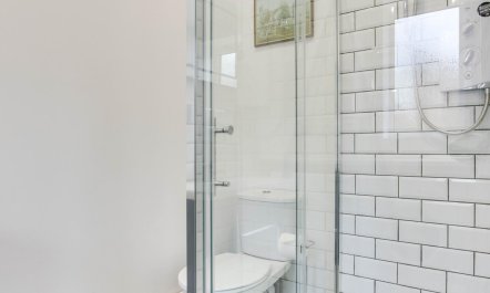 3 Bed in Woodbridge 6