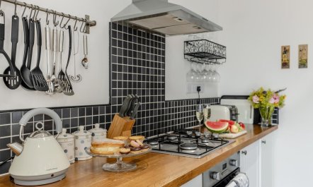 2 Bed in High Peak 8