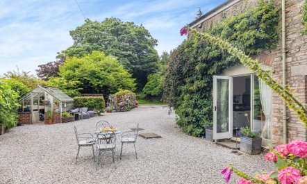 2 Bed in High Peak 1