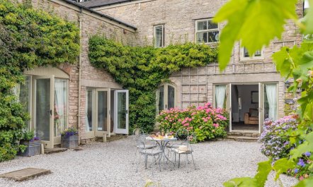 2 Bed in High Peak 2