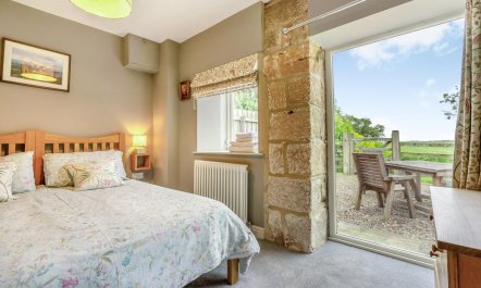 2 Bed in Fylingdales 1