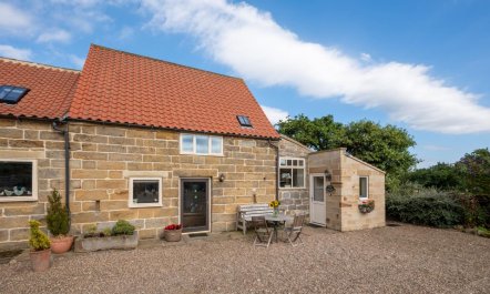 2 Bed in Fylingdales 4