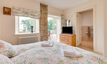 2 Bed in Fylingdales 9