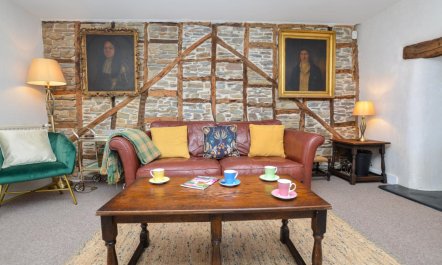 4 Bed in Virginstowe 1