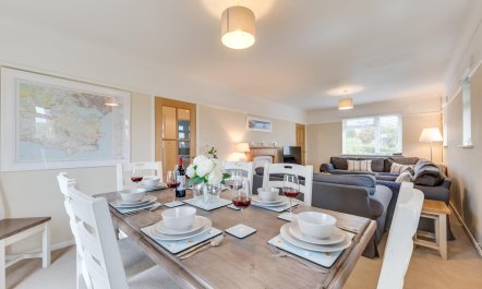 4 Bed in Langton Matravers 2