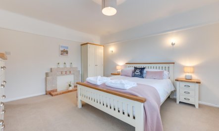 4 Bed in Langton Matravers 8