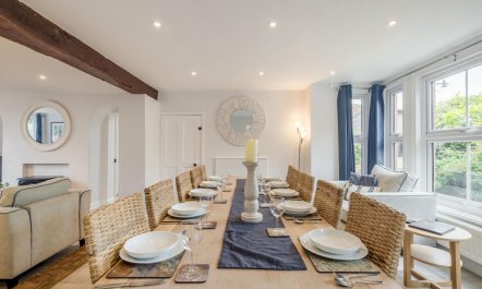 6 Bed in Bacton 8