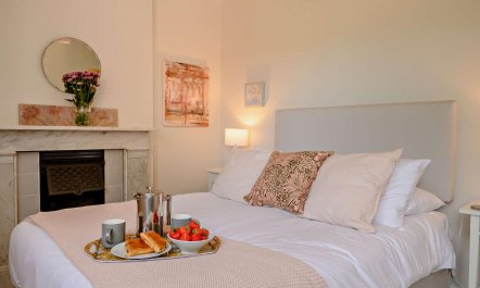 2 Bed in Overstrand 9