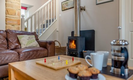 3 Bed in Fylingdales 1