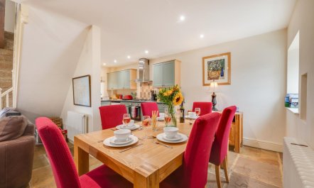 3 Bed in Fylingdales 6