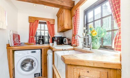 2 Bed in Hope Valley 7