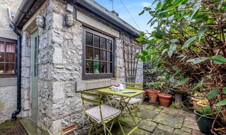 2 Bed in Hope Valley 8