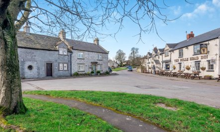 2 Bed in Hope Valley 1