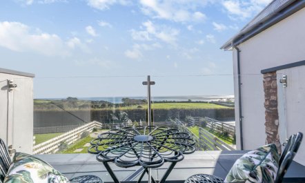 4 Bed in Stoke Fleming 1