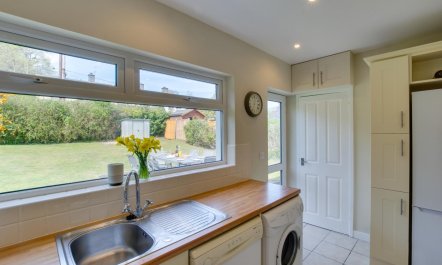 4 Bed in Llanbedrog 7