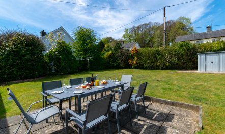 4 Bed in Llanbedrog 2