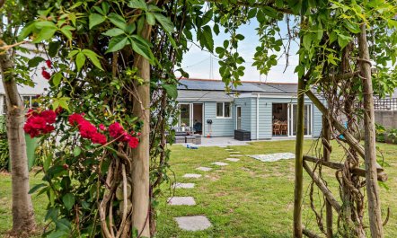 3 Bed in Westward Ho 1