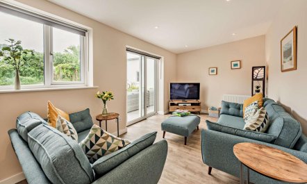 3 Bed in Westward Ho 3