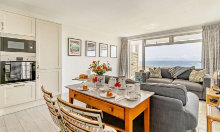 1 Bed in Langland 3
