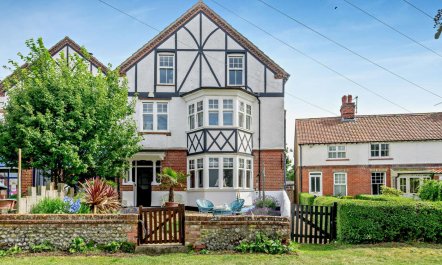 5 Bed in West Runton