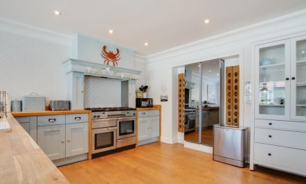 5 Bed in Bodham 8