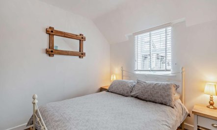 2 Bed in Broad Haven 8