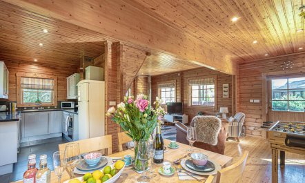 2 Bed in Menai Bridge 5