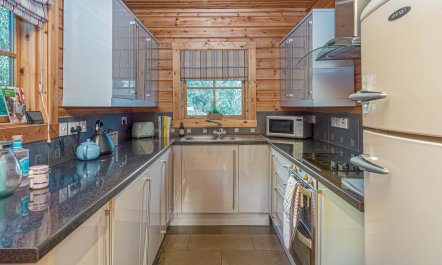 2 Bed in Menai Bridge 4