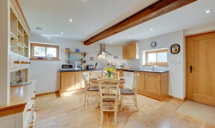 2 Bed in East Somerton 2