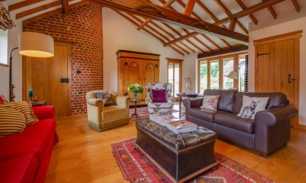 2 Bed in East Somerton 1