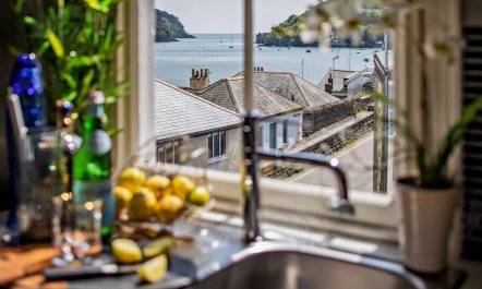 3 Bed in Dartmouth 3