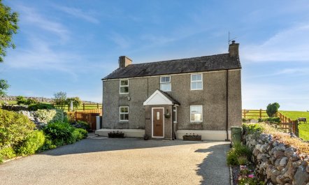 3 Bed in Caerhun 7