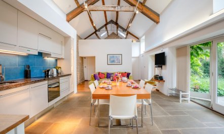 3 Bed in Middleton 6